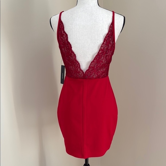 New NWT Lulus Red Spaghetti Strap Dress Lace Back Sz M - Picture 4 of 6